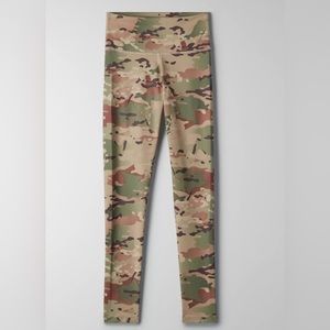 TNA Atmosphere Hi-Rise 7/8 Legging size M